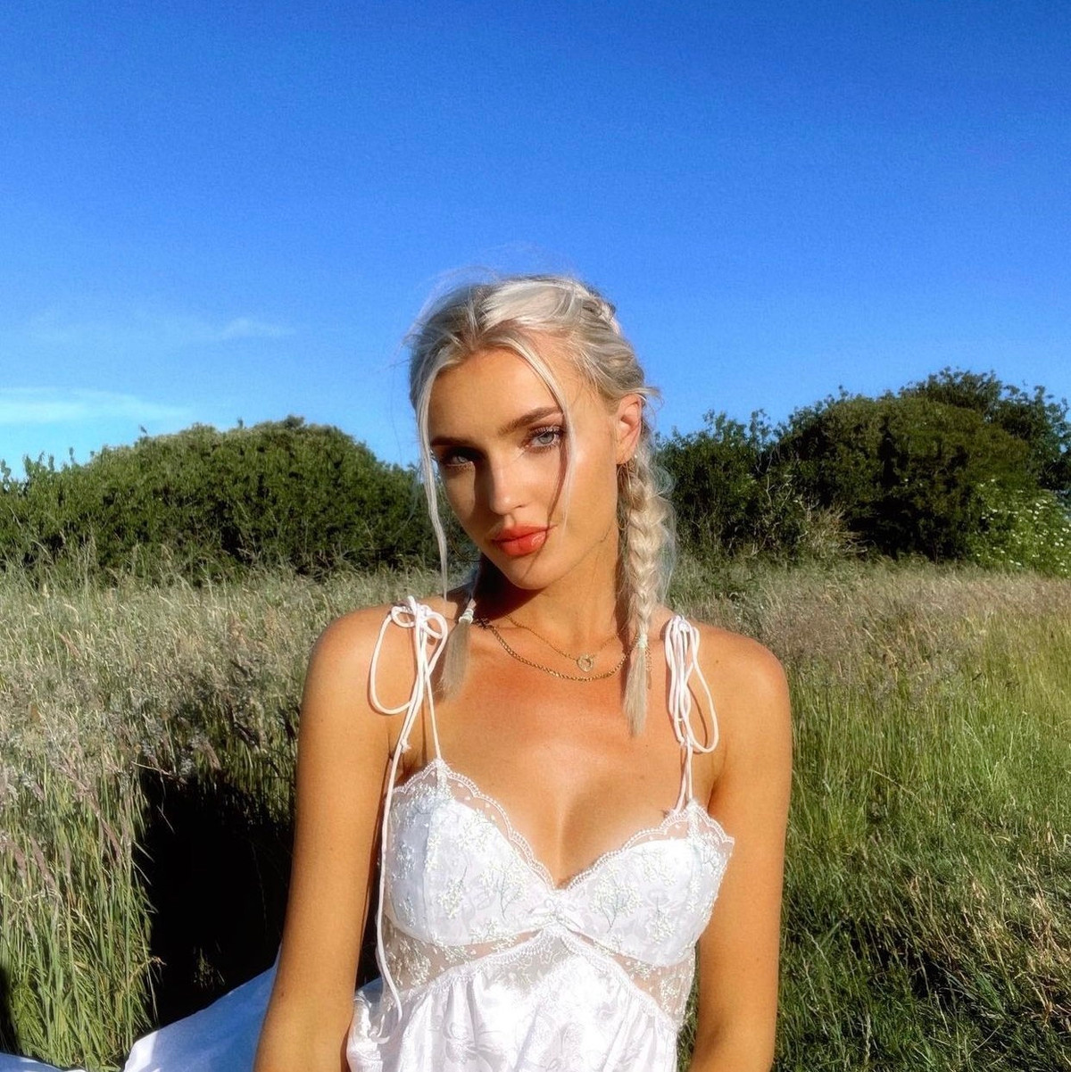 Bạn gái Taylor Fritz làm việc trong lĩnh vực bất động sản trong 9 tháng trước khi chuyển sang làm Giám đốc Truyền thông cho Games OutReach. Riddle còn làm người mẫu chuyên nghiệp.