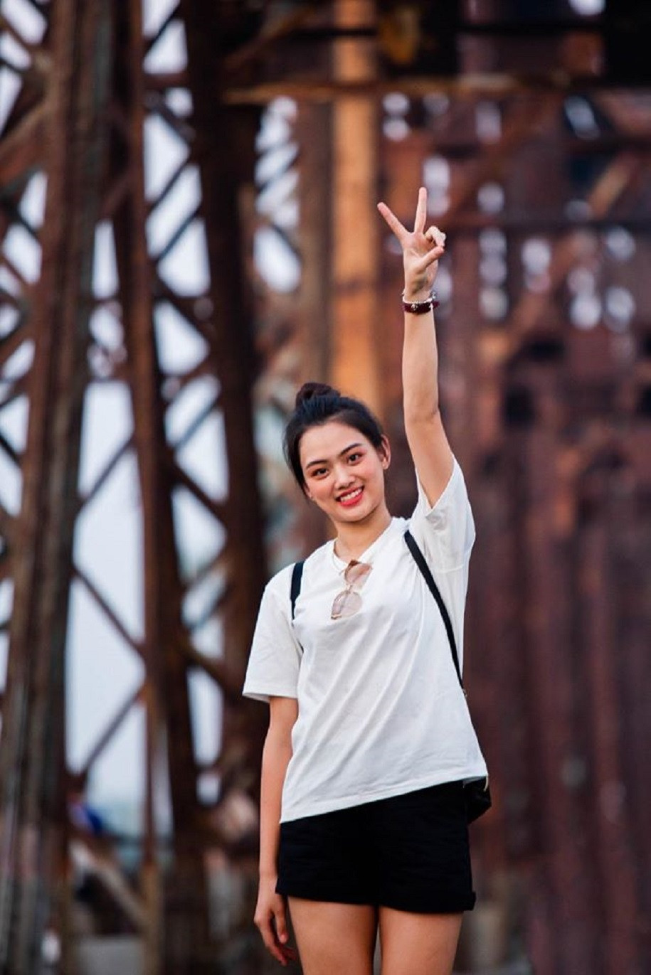 Hot girl bóng chuyền gây sốt SEA Games 31 là ai? - Hình 7 Hot girl bong chuyen gay sot SEA Games 31 la ai?-Hinh-7