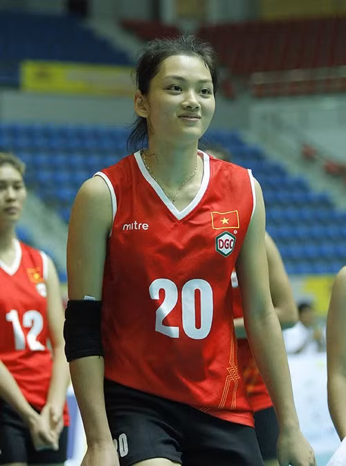 Hot girl bong chuyen gay sot SEA Games 31 la ai?-Hinh-3