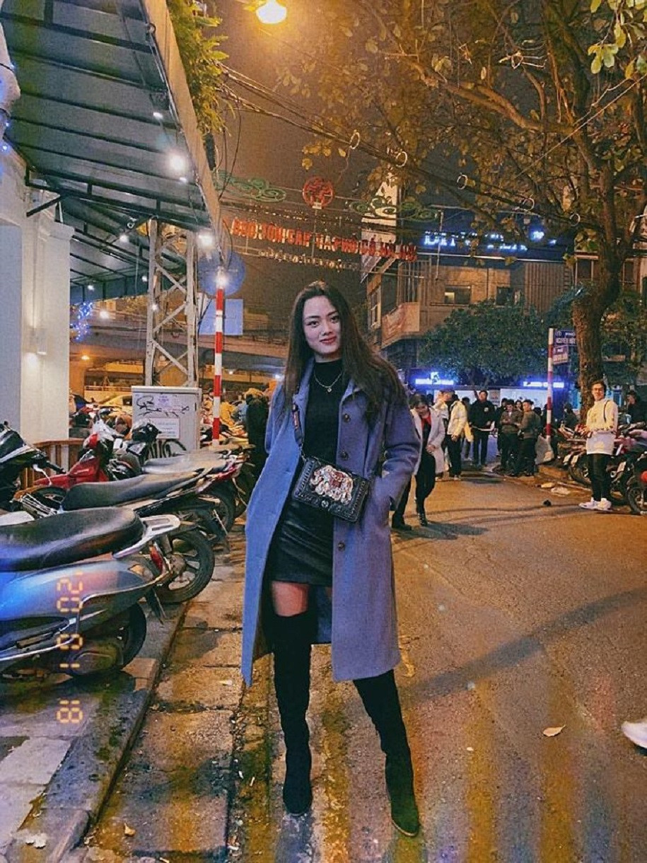 Hot girl bóng chuyền gây sốt SEA Games 31 là ai? - Hình 8 Hot girl bong chuyen gay sot SEA Games 31 la ai?-Hinh-8