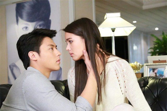 Sap tai hon tham me vo cu, toi nga khuy khi nhin canh nay