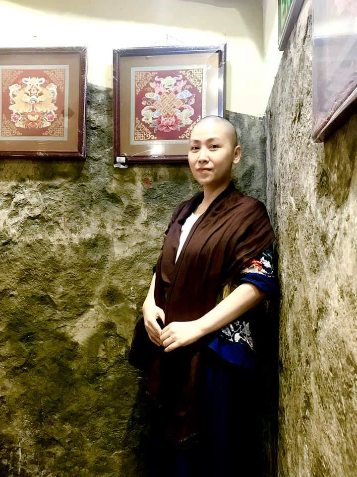 Những sao Việt bất ngờ tạm dừng sự nghiệp tìm đến chốn tu hành - Hình 3 Nhung sao Viet bat ngo tam dung su nghiep tim den chon tu hanh-Hinh-3