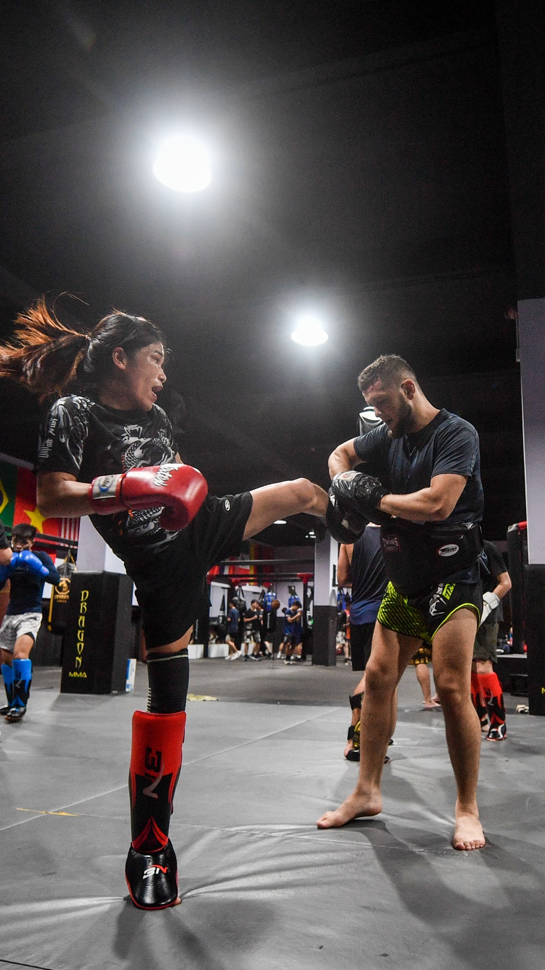 Nu vo si 'danh dam' 6 gio moi ngay de dau giai vo thuat-Hinh-10