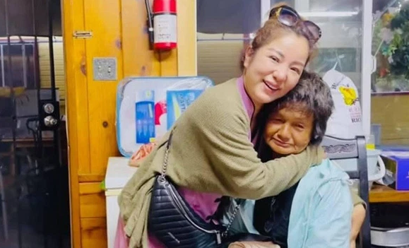 Thúy Nga lên tiếng khi bị đồn ăn chặn tiền từ thiện của Kim Ngân - Hình 2 Thuy Nga len tieng khi bi don an chan tien tu thien cua Kim Ngan-Hinh-2