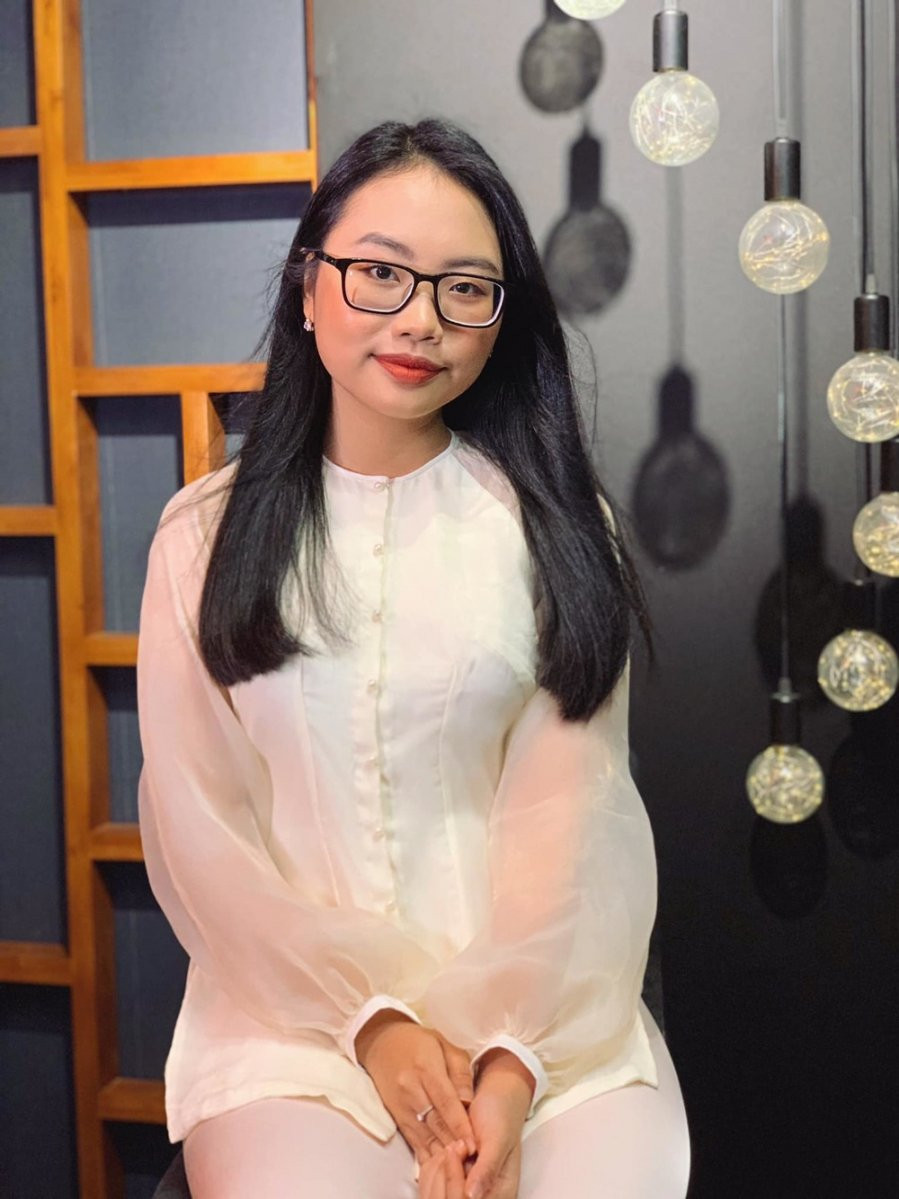 Phương Mỹ Chi ngày càng chuộng đồ xuyên thấu, đụng hàng Ngọc Trinh - Hình 6 Phuong My Chi ngay cang chuong do xuyen thau, dung hang Ngoc Trinh-Hinh-6