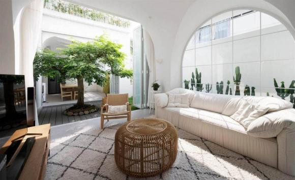 So voi nha hang xom, nha anh ta qua nhien la cao cap-Hinh-6