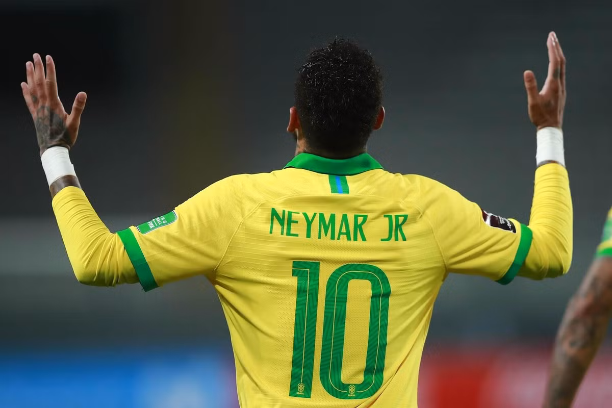 Neymar ke het truoc them Qatar 2022, hen Messi o chung ket World Cup