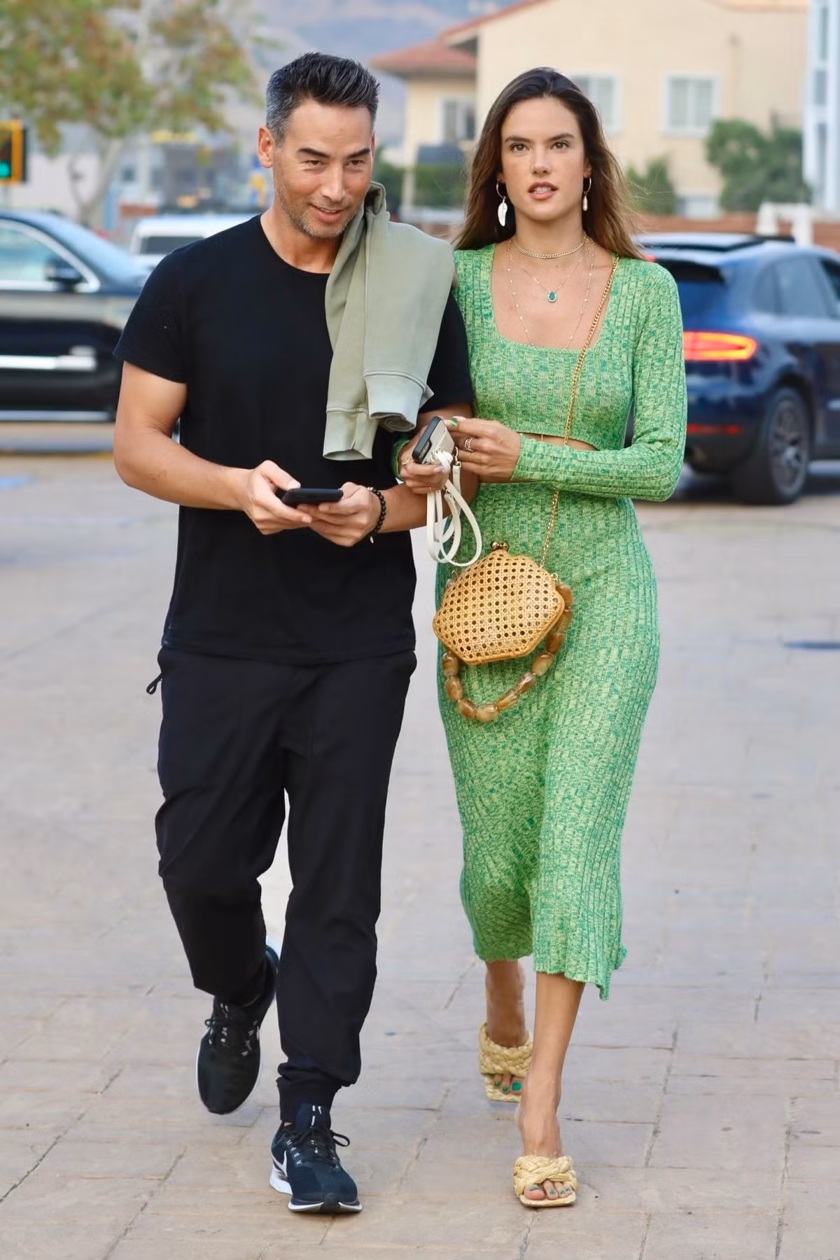 Duong tinh ngang trai cua cac sieu mau noi y-Hinh-5