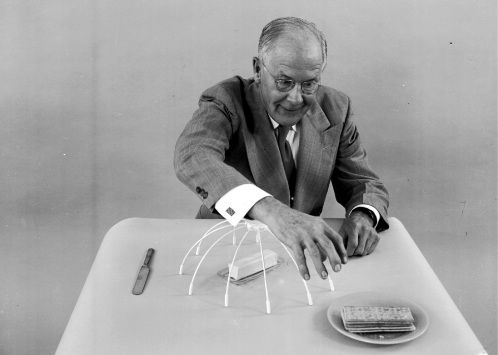 Những phát minh kỳ lạ nhất trong lịch sử nhân loại - Hình 9 Nhung phat minh ky la nhat trong lich su nhan loai-Hinh-9