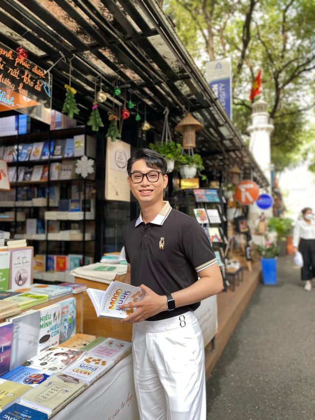 Chang MC dien trai tung bi tu choi show vi qua gay-Hinh-3