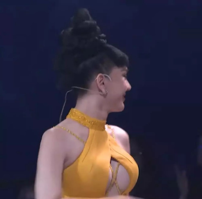 Lam Khanh Chi - Hoang Oanh khien nguoi xem kho roi mat-Hinh-2