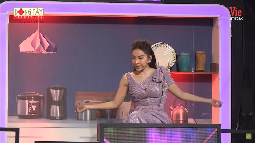 Truong Giang ra ngan hang rut 50 trieu nhung trong the chi co 500 ngan-Hinh-2