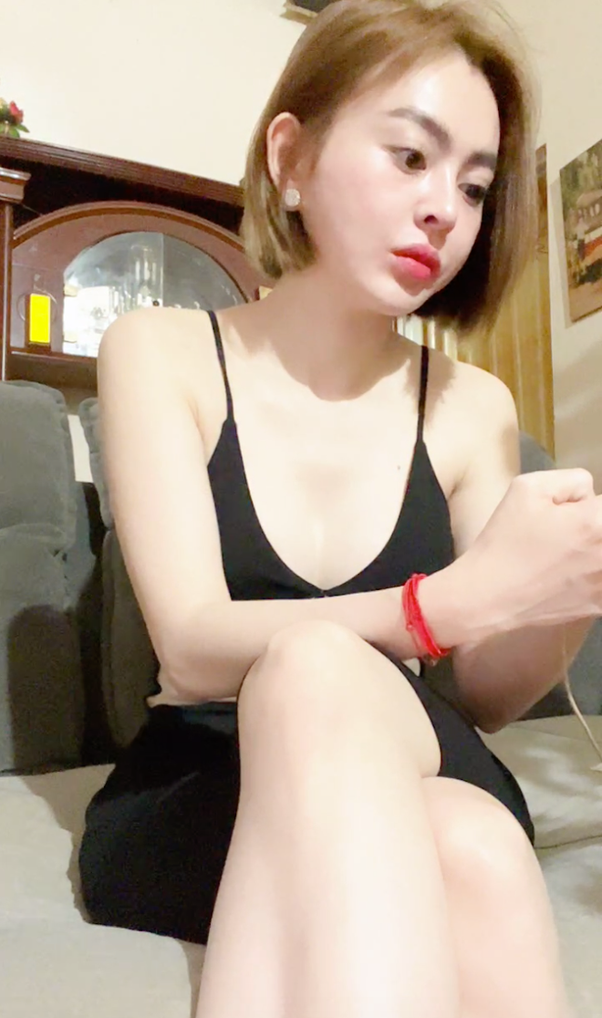 Trang Nemo bi nguoi dan ong tat nuoc, bat tai vao mat-Hinh-2