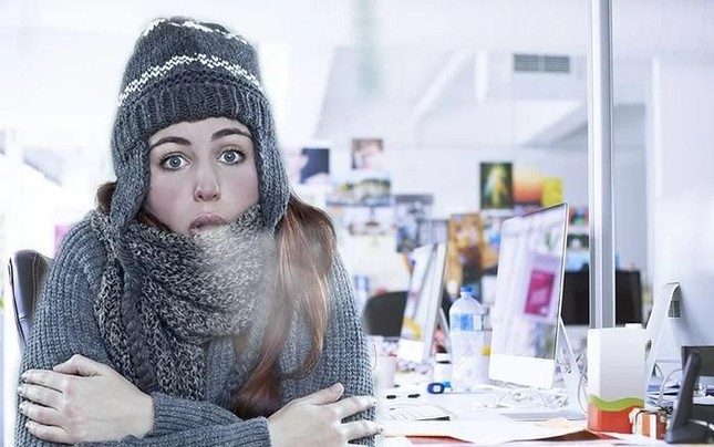 Tay chan lanh ngat mua dong, co the ban mac benh 