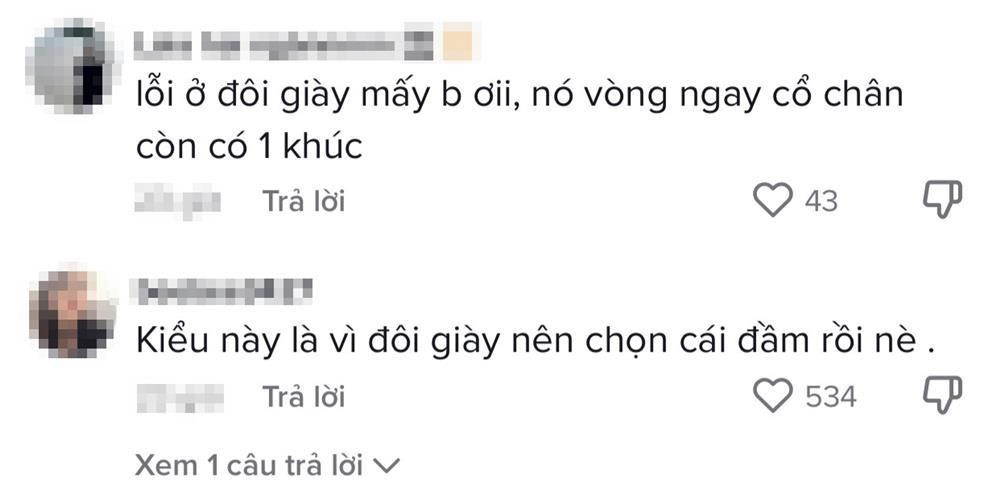 hiều người cũng tinh ý nhận ra điểm mấu chốt của bộ đồ nằm ở đôi giày chưa thực sự phù hợp.