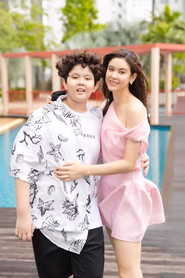 Vang bong 2 nam, cuoc song hien tai cua Truong Quynh Anh ra sao?-Hinh-2