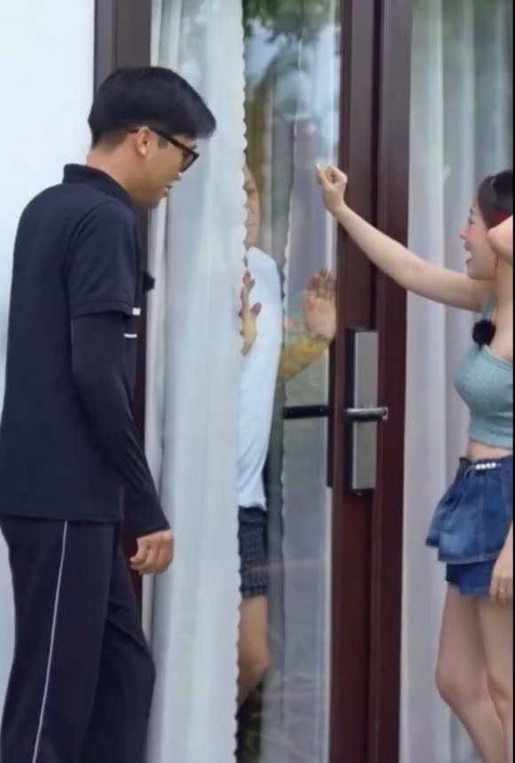 Dan tinh phat hoang voi khuon mat moi ngu day cua Truong Giang-Hinh-5