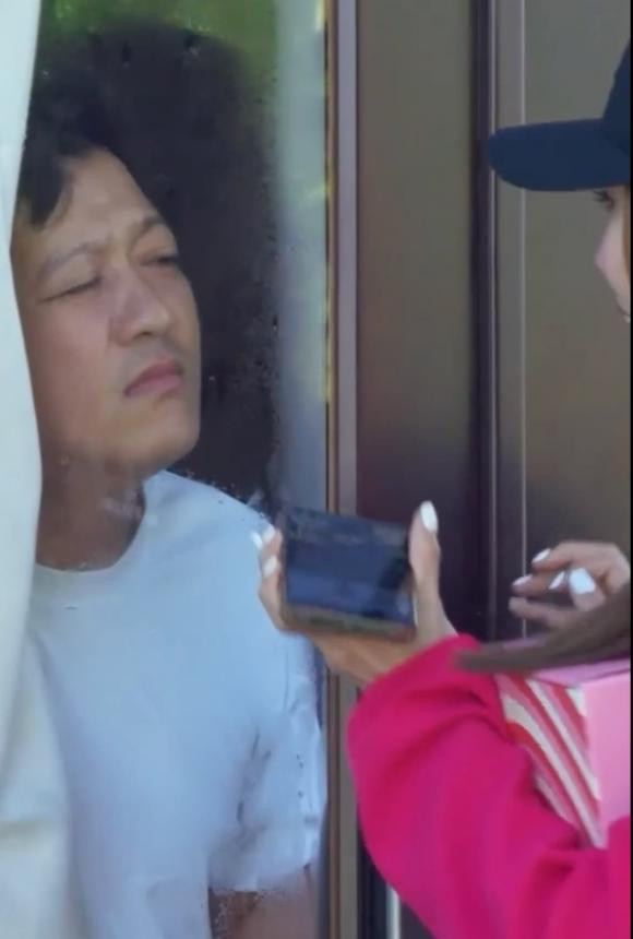 Dan tinh phat hoang voi khuon mat moi ngu day cua Truong Giang