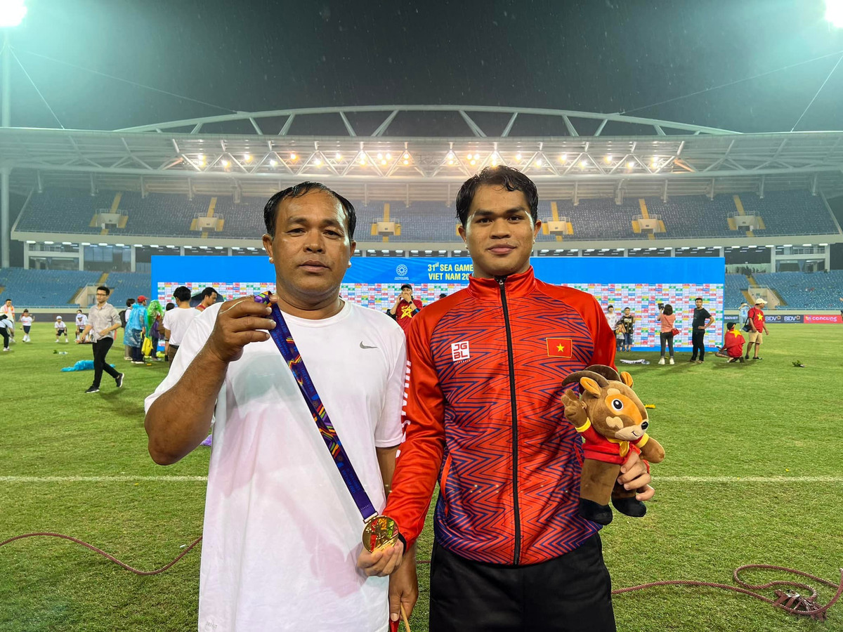 Cha cua Dung Quang Nho: 