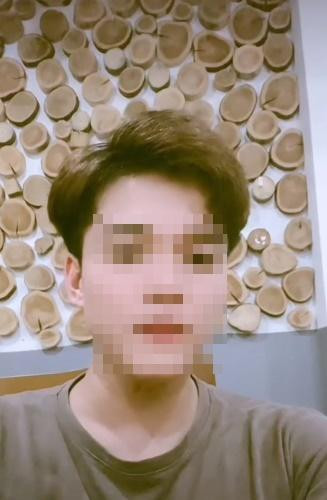 Bat ngo ngoai hinh lan danh tinh gai dep mac ho pho Xa Dan-Hinh-3