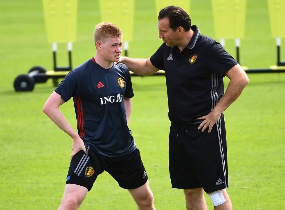 Thay cu Lukaku de xuat muc luong soc ung cu HLV DT Viet Nam