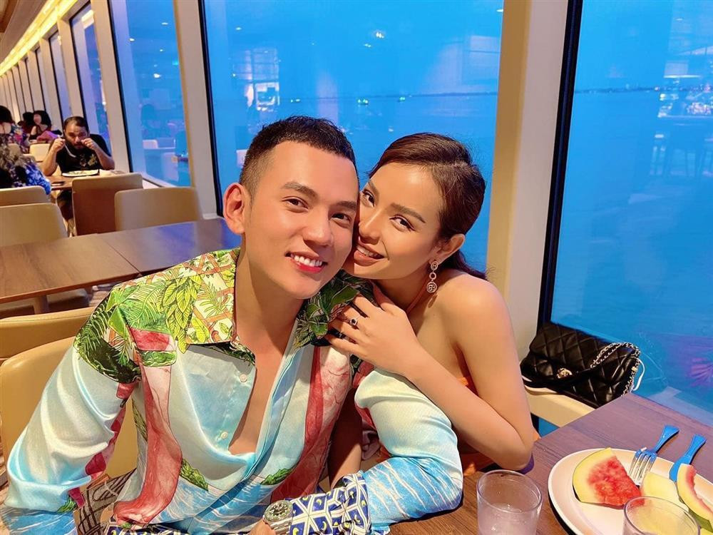 Ly Binh dap tra loi mia mai 