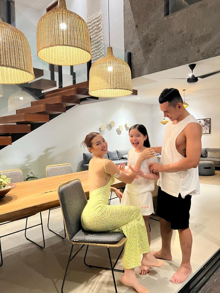 Ly Binh dap tra loi mia mai 