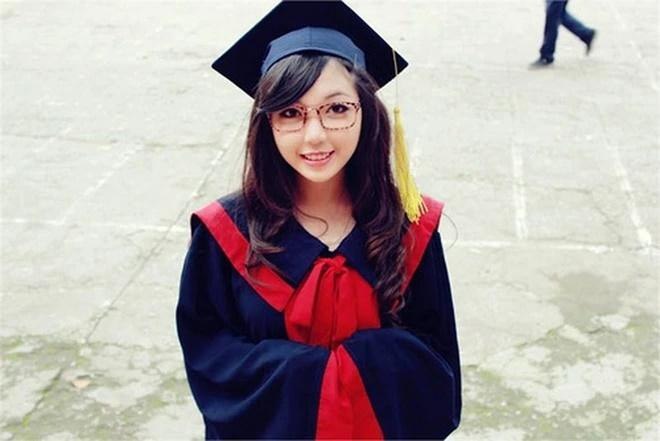 'Thanh nhap' sau 10 nam noi tieng: Hoc thac si My, lam Youtuber