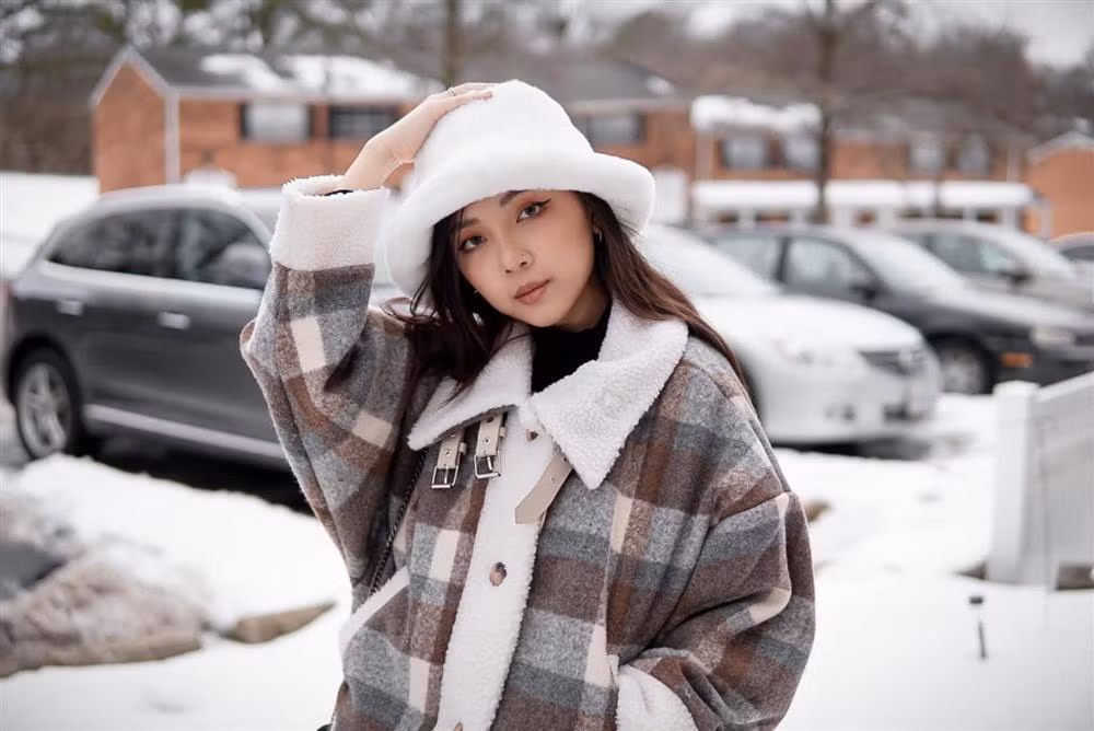 'Thanh nhap' sau 10 nam noi tieng: Hoc thac si My, lam Youtuber-Hinh-2