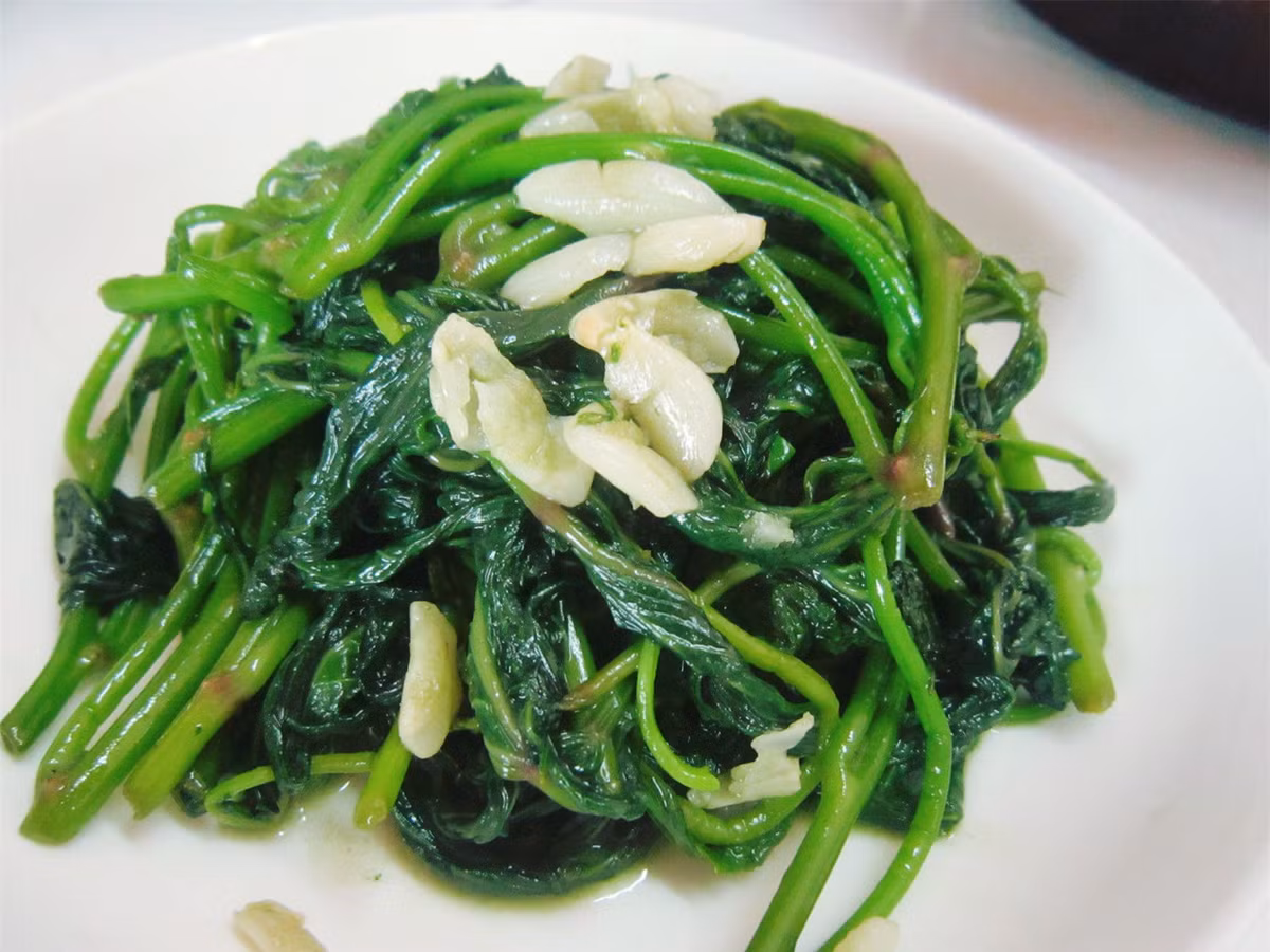 7 lý do khiến bạn ăn rau lang thường xuyên hơn ảnh 1