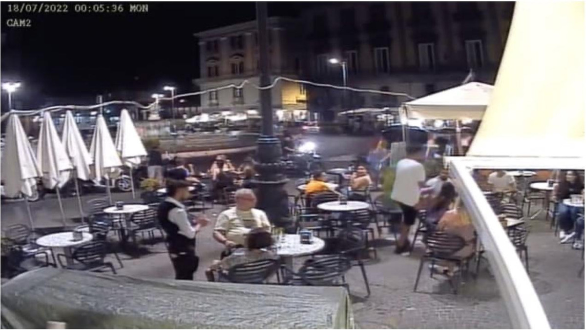 Lý do những tên cướp người Italia lấy rồi trả lại đồ cho khách Ly do nhung ten cuop nguoi Italia lay roi tra lai do cho khach