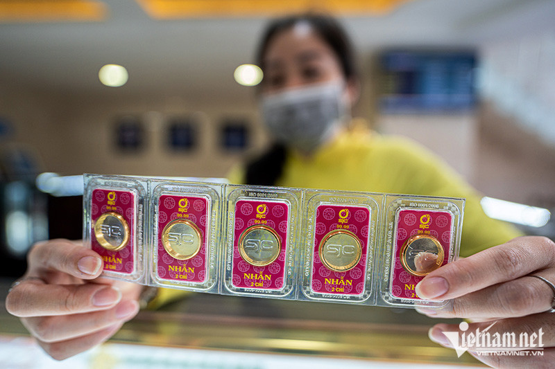 Giá vàng hôm nay 21/11: Tiếp đà tăng, nhà đầu tư nên thận trọng - Hình 2 Gia vang hom nay 21/11: Tiep da tang, nha dau tu nen than trong-Hinh-2