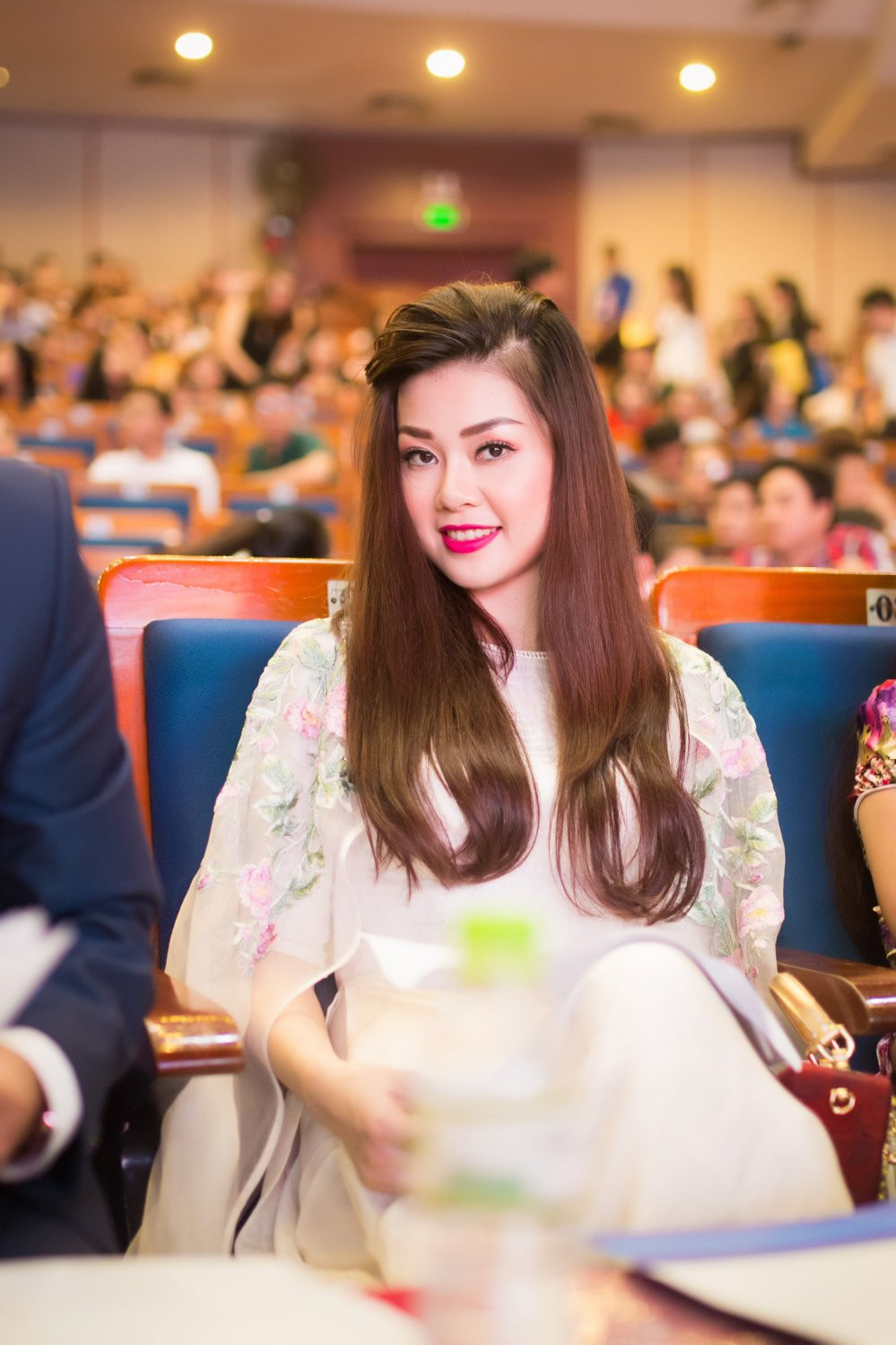 3 người đẹp từng đăng quang Hoa hậu các dân tộc Việt Nam - Hình 2 3 nguoi dep tung dang quang Hoa hau cac dan toc Viet Nam-Hinh-2