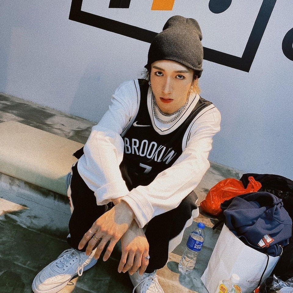 Bi kich vu cong bi man hinh LED 600 kg roi trung nguoi