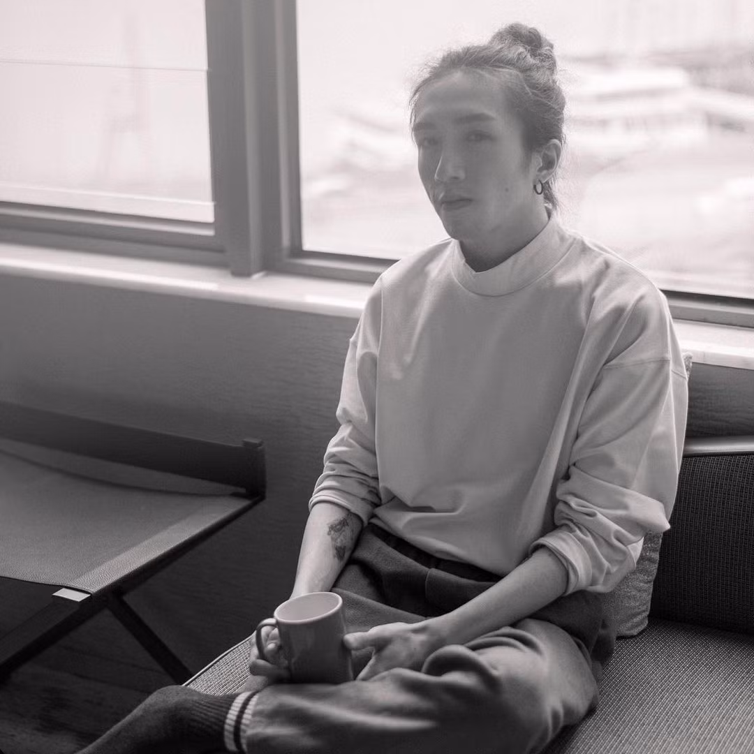 Bi kich vu cong bi man hinh LED 600 kg roi trung nguoi-Hinh-9