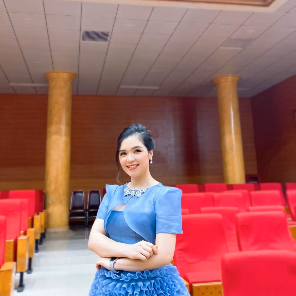 MC Kinh Hong - chi gai Hoa Minzy tung noi dinh dam gio ra sao?-Hinh-2