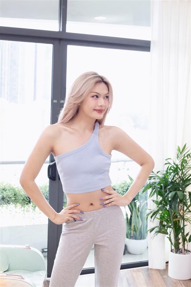 iờ đây, mỗi lần Đào Bá Lộc cập nhật ảnh mới đều nhận trọn vẹn lời khen bởi visual xinh đẹp, vóc dáng đáng ngưỡng mộ cùng gu thời trang tinh tế.