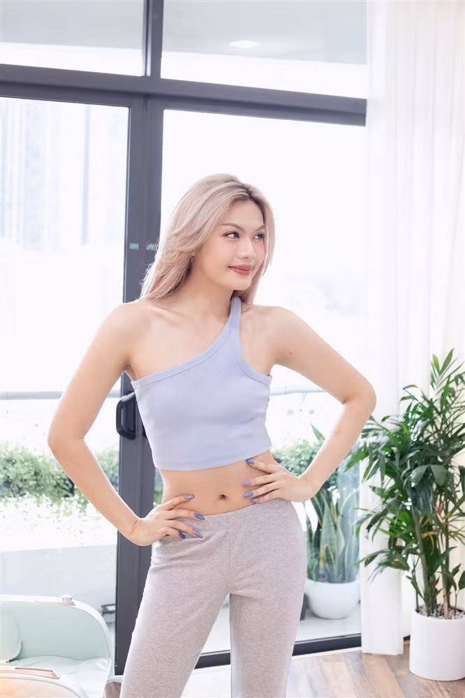 Giờ đây, mỗi lần Đào Bá Lộc cập nhật ảnh mới đều nhận trọn vẹn lời khen bởi visual xinh đẹp, vóc dáng đáng ngưỡng mộ cùng gu thời trang tinh tế.