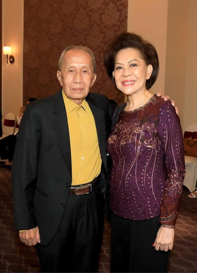 Nhac sy dau tien dua doi vu nu vao ca khuc-Hinh-3