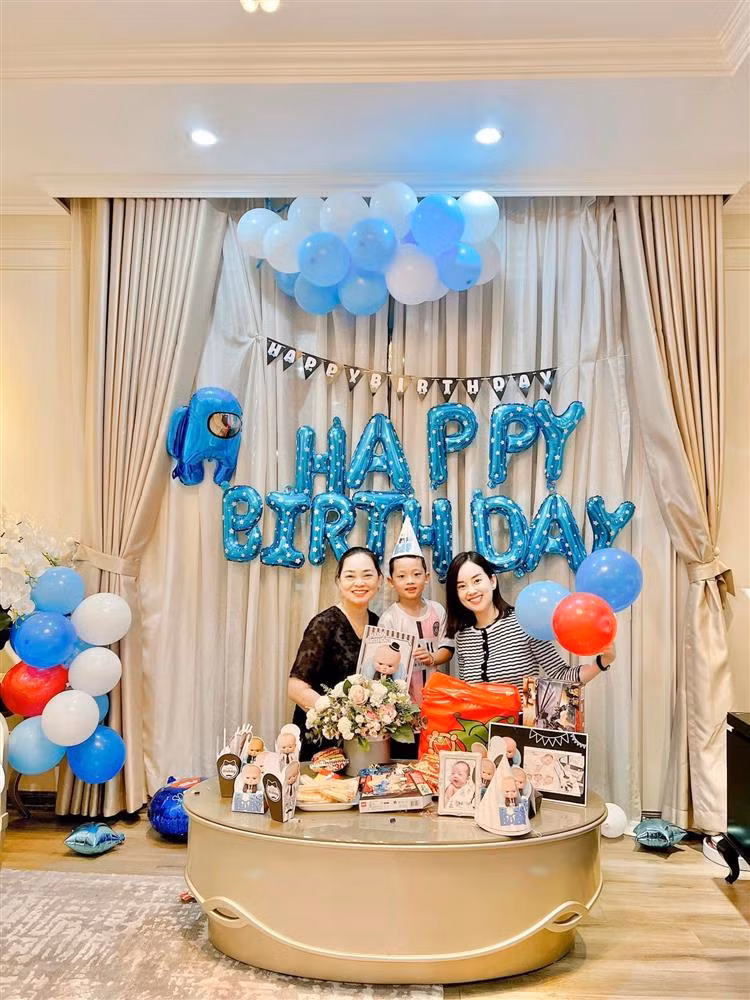 Ly Kute to chuc sinh nhat con trai, noi 5 chu lay dong trai tim-Hinh-5