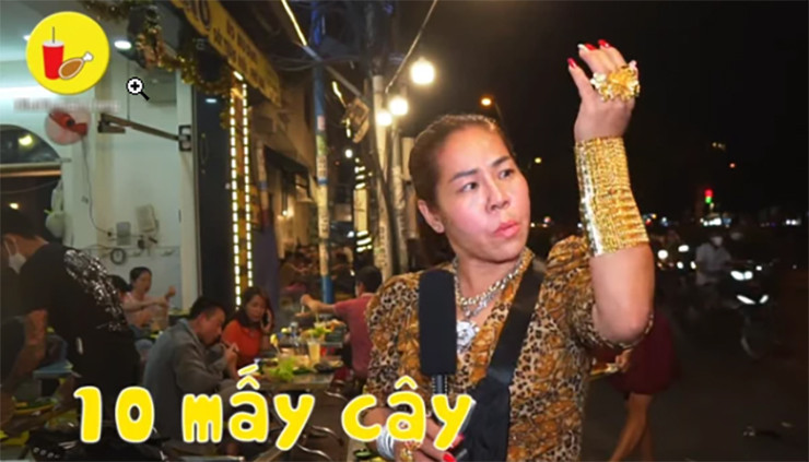 Nu chu quan bo nuong deo 70 cay vang tri gia gan 5 ty