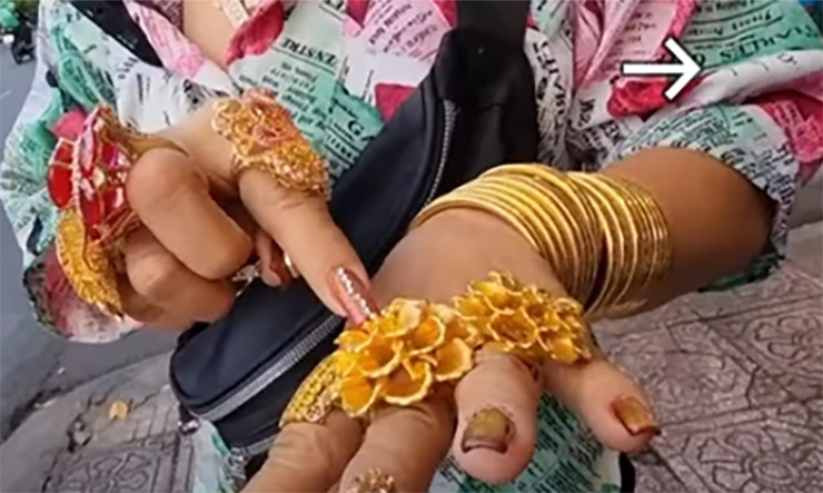 Nu chu quan bo nuong deo 70 cay vang tri gia gan 5 ty-Hinh-5