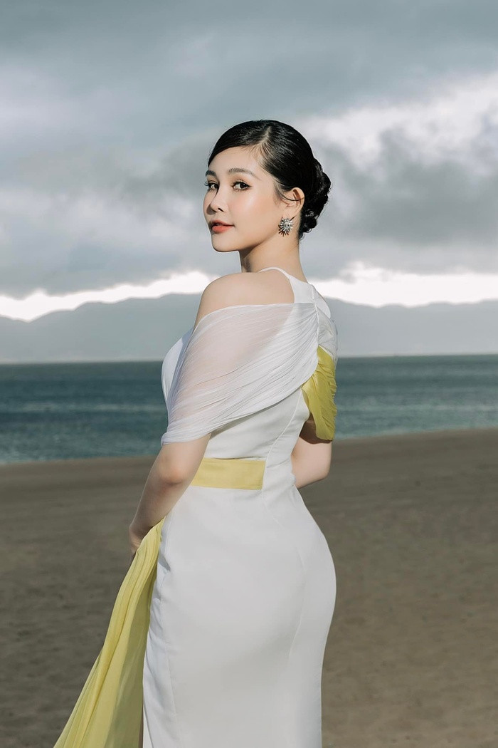 Le Au Ngan Anh tai xuat diu dang, san sang mac ao cuoi-Hinh-4