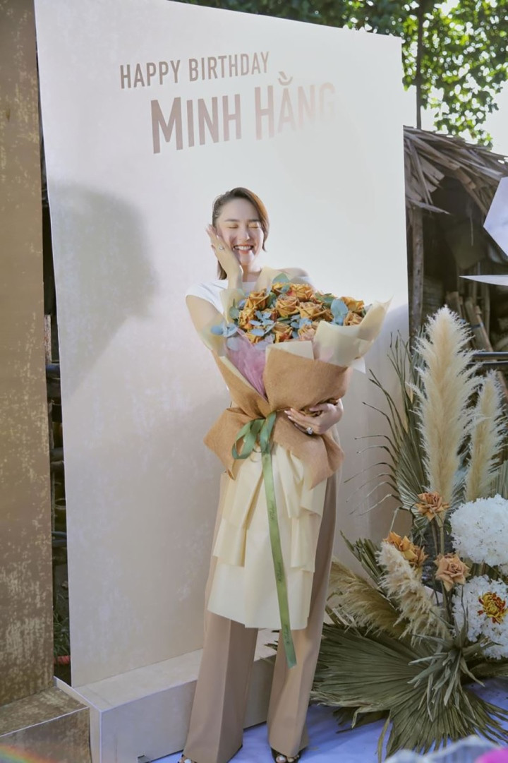Cuoc song lam vo cua Minh Hang o tuoi 35