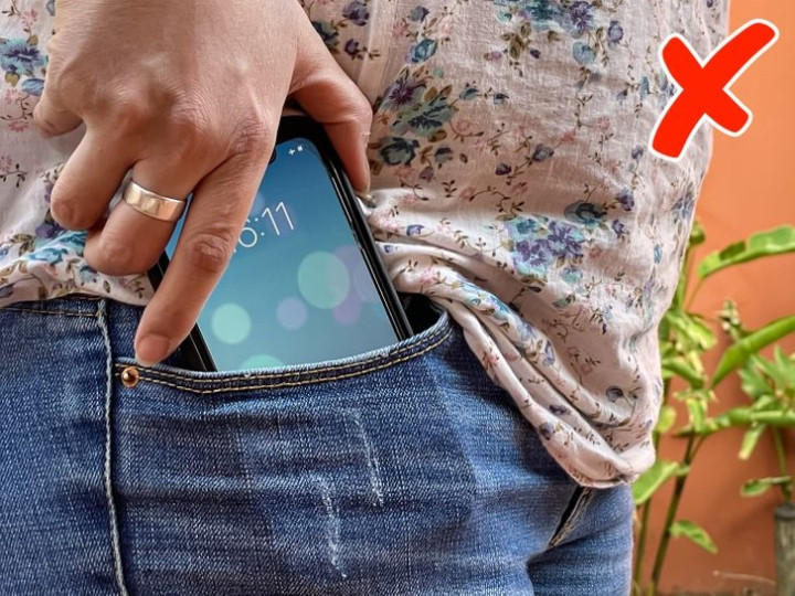 10 sai lầm khiến điện thoại bị nóng, dễ gây nguy hiểm - Hình 4 10 sai lam khien dien thoai bi nong, de gay nguy hiem-Hinh-4