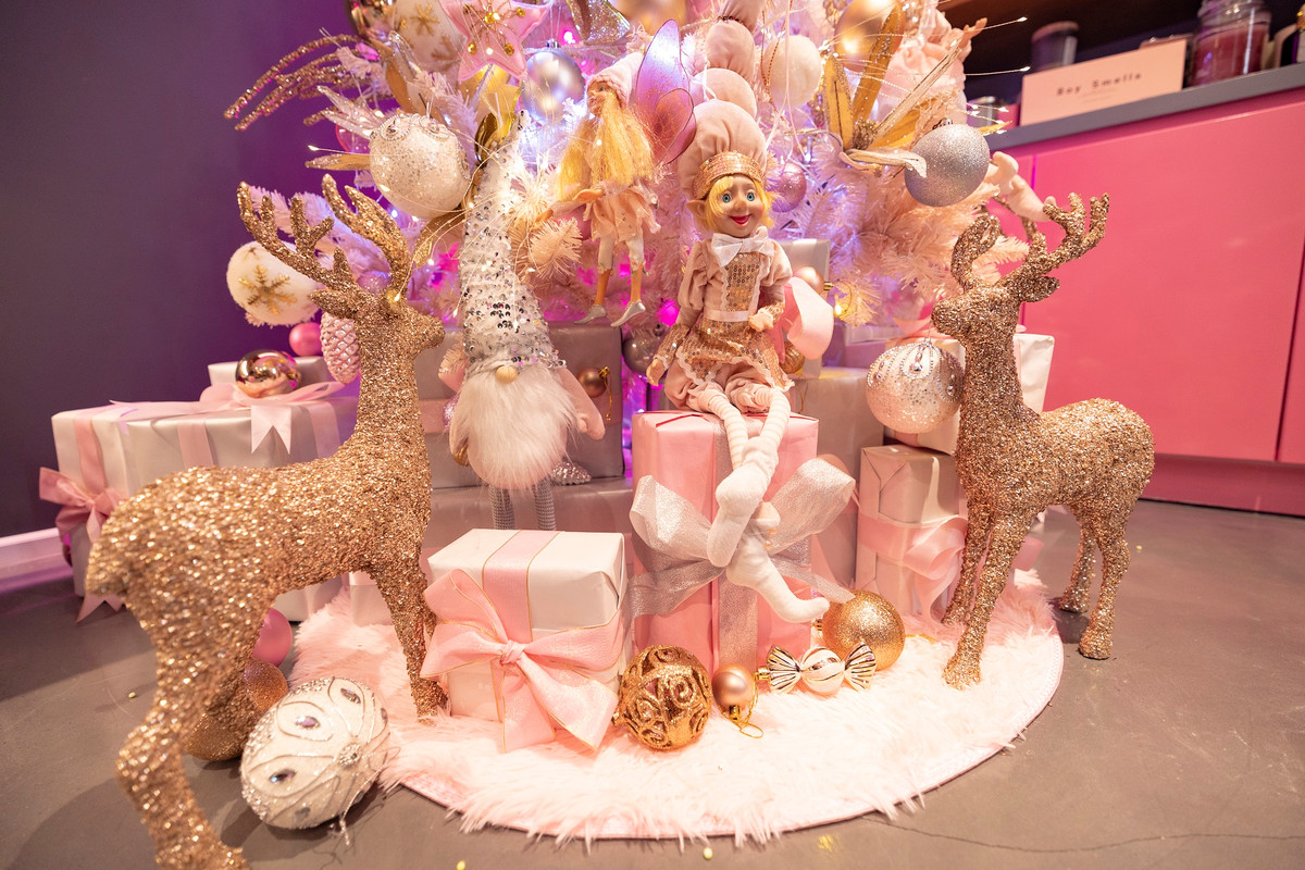 Choáng ngợp trước căn nhà được gộp lại từ 6 căn chung cư - Hình 9 Choang ngop truoc can nha duoc gop lai tu 6 can chung cu-Hinh-9