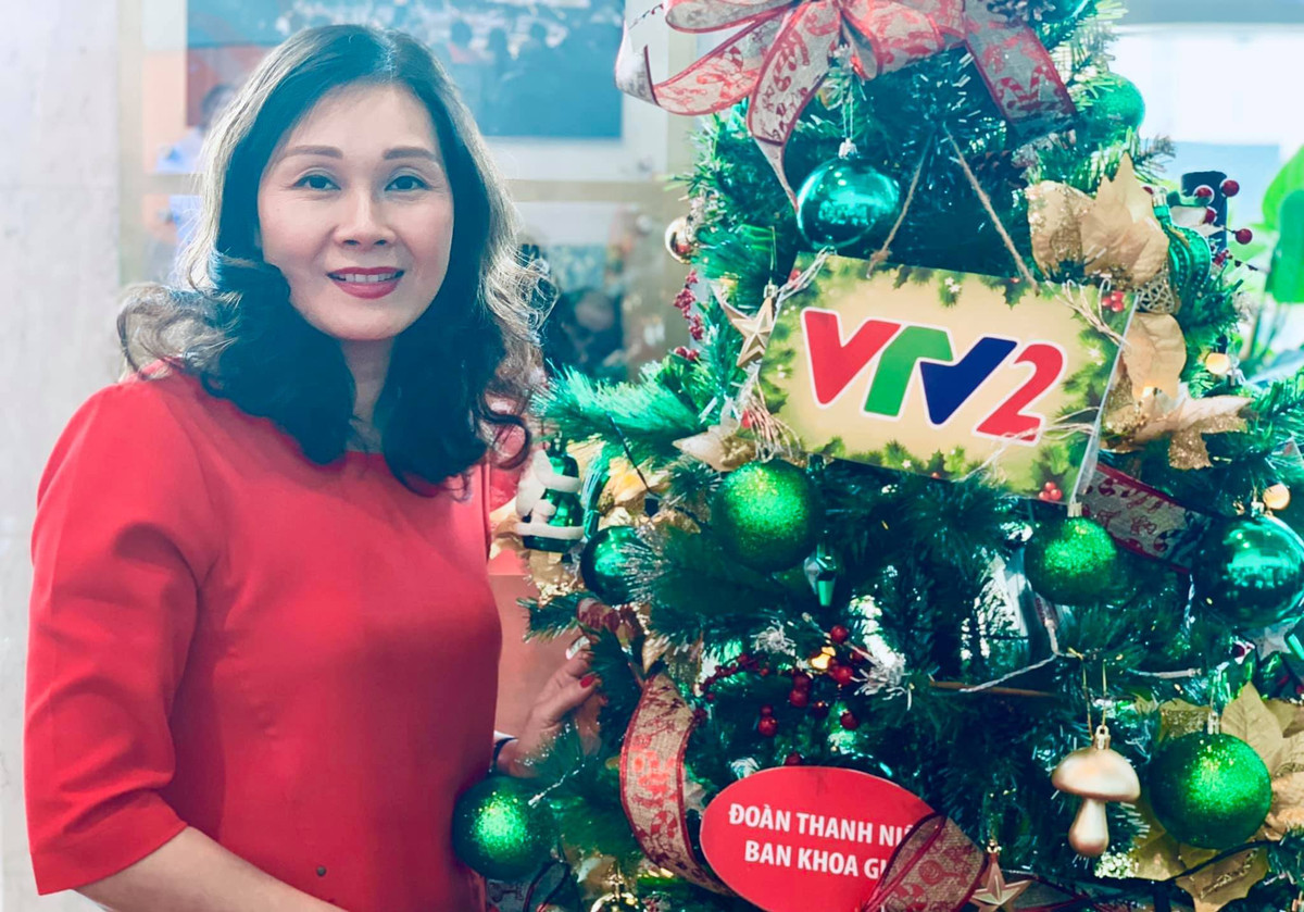 BTV Nhat Le 'Thoi su 19h' tung la A hau Ha Noi gio ra sao?