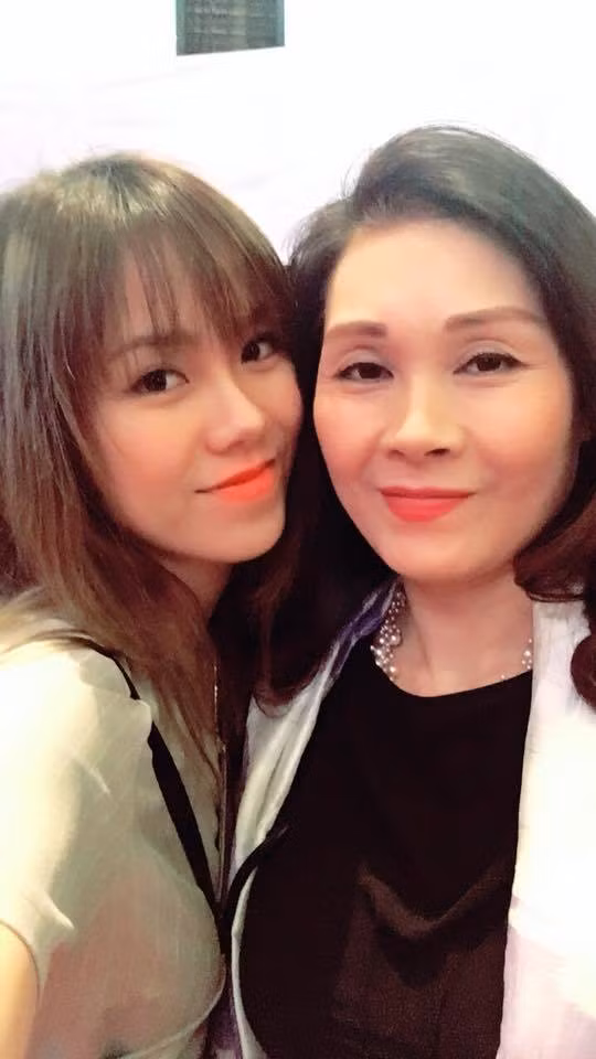 BTV Nhat Le 'Thoi su 19h' tung la A hau Ha Noi gio ra sao?-Hinh-13