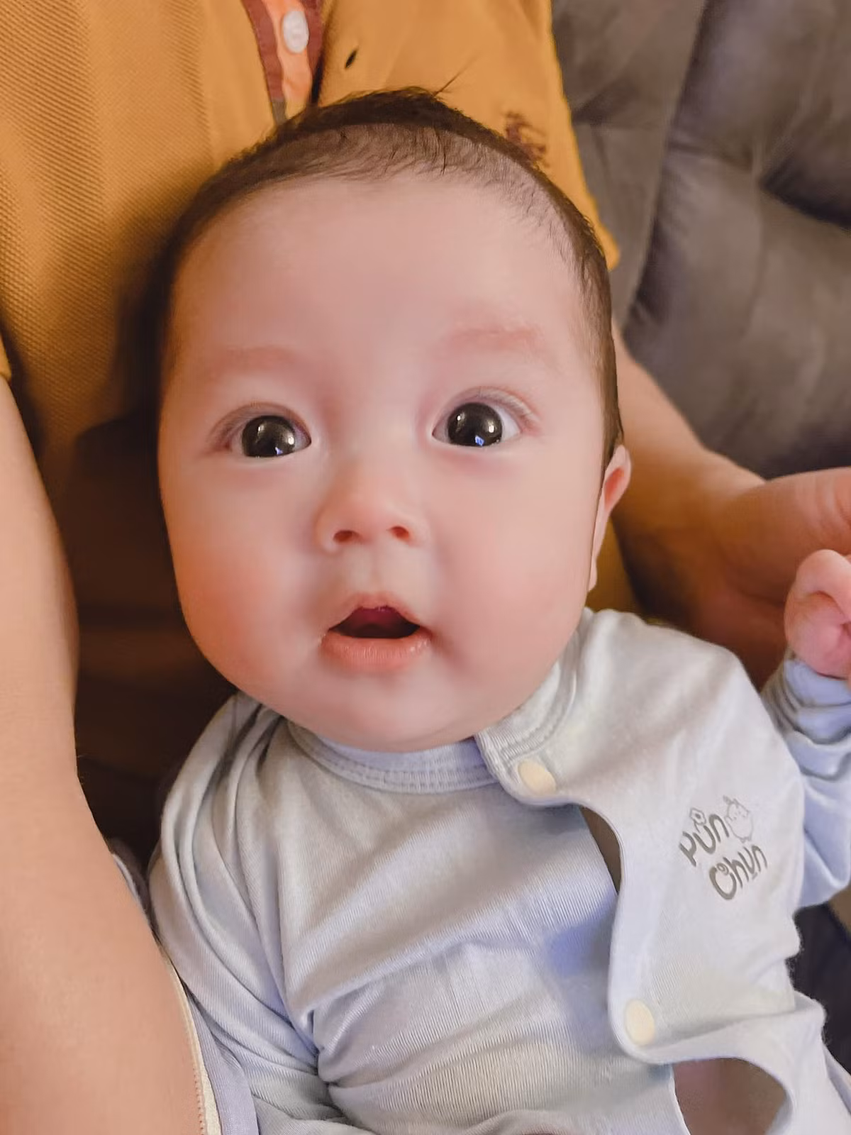 Bang Kieu khoe loat anh ve con trai thu 4 cuc dang yeu-Hinh-6