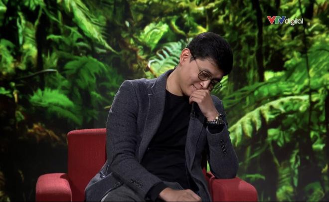 BTV Viet Hoang lai cho ra lo ca ro 